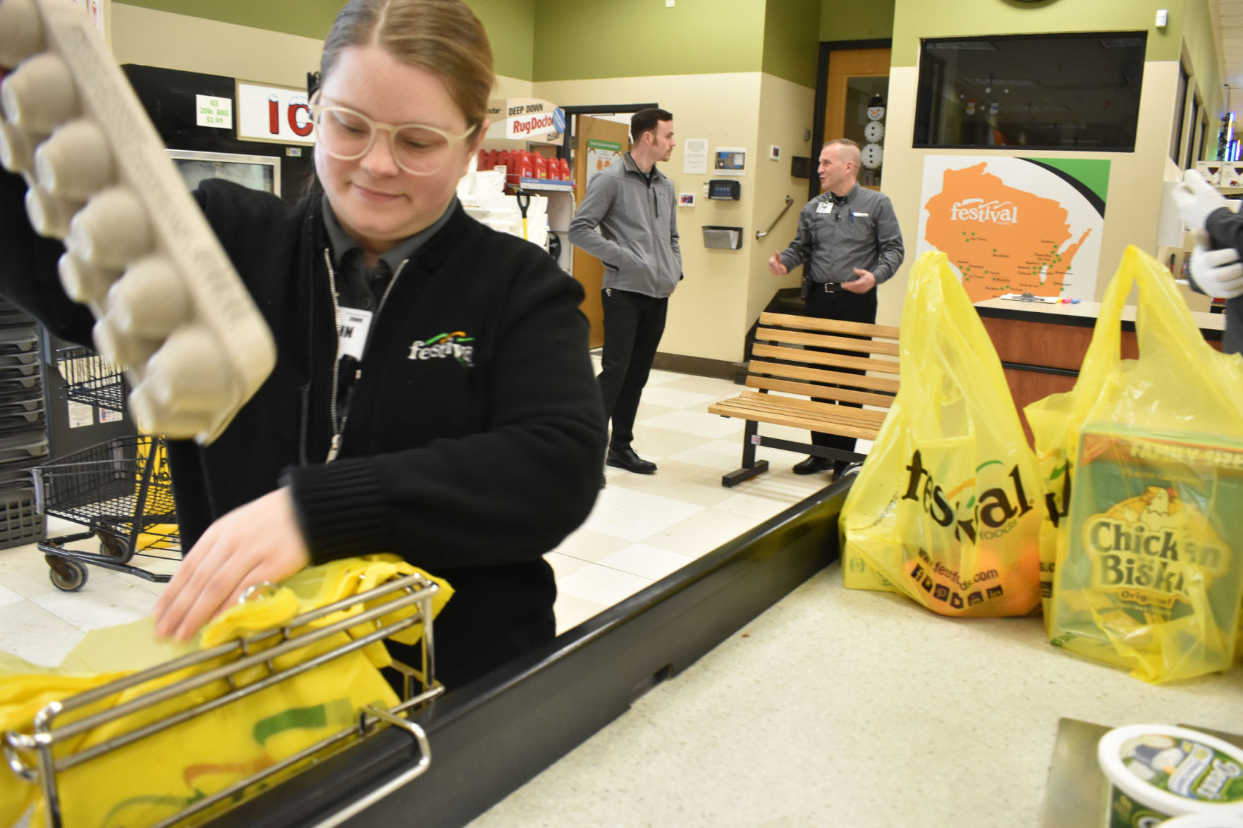 020119-port-news-super-bowl-bagging-eggs